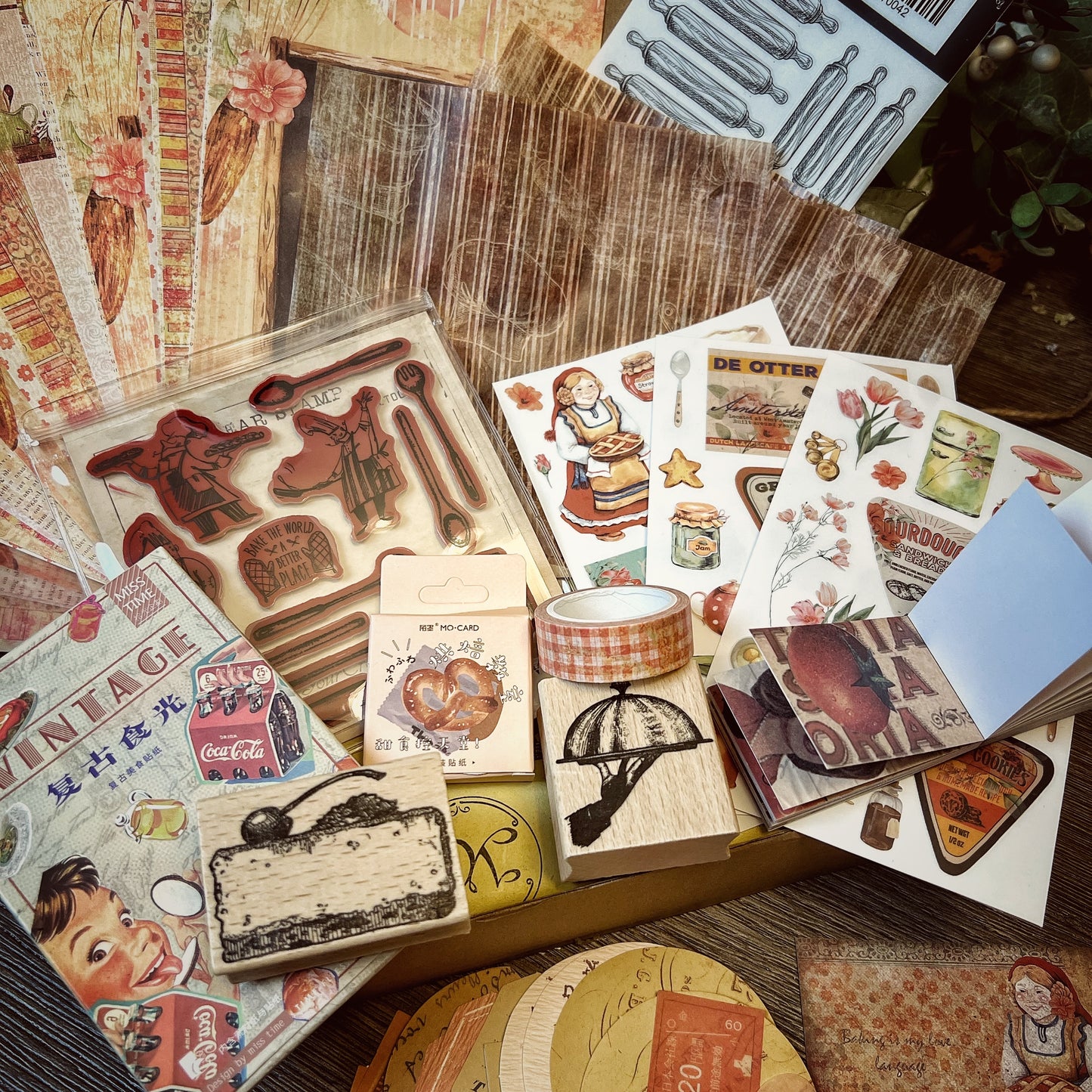 Vintage Bake themed Collection-DVCSHMNGW9C