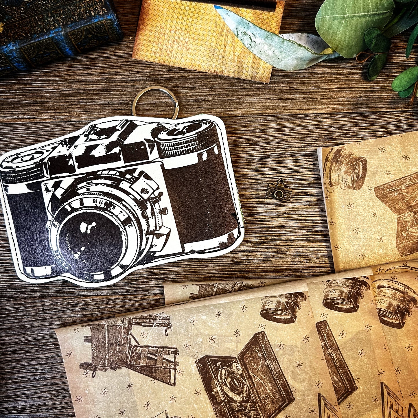 Vintage Capture themed Collection - DV4CH64BV8N